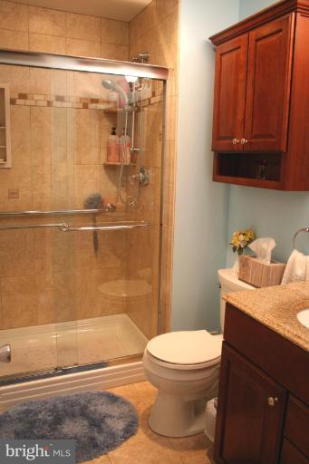 8409 Greeley Boulevard Springfield, VA 22152 - Photo 9 of 28 Master Bath