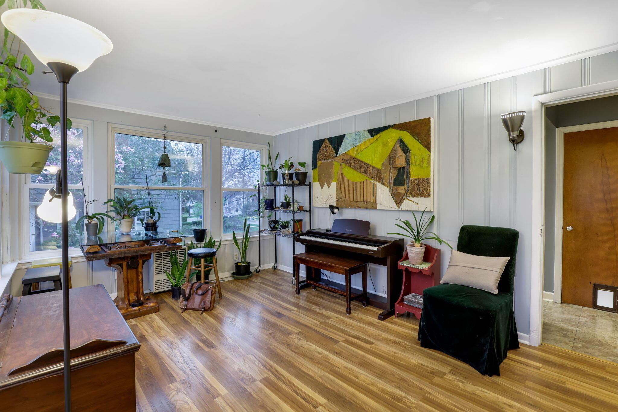 371 Arden Road Columbus, OH 43214 - Photo 17 of 69 Hardwood Floors Throughout