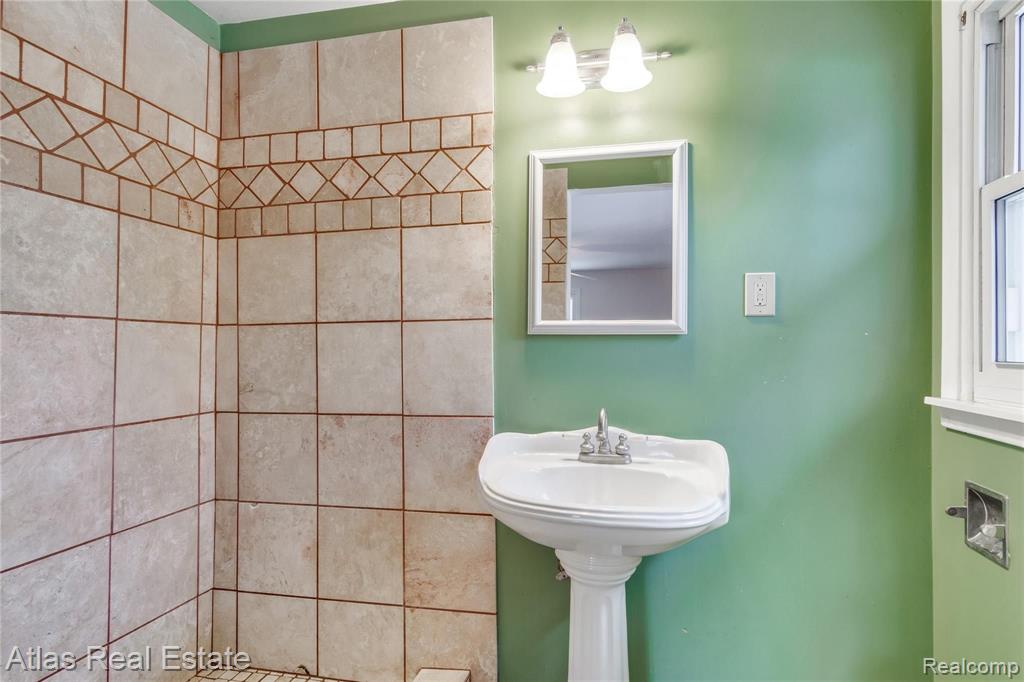 8441 Ridge Road Goodrich, MI 48438 - Photo 49 of 52