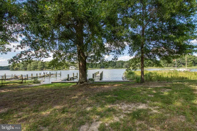 $1,175,000 | 964 Main Street, Deale, MD 20751