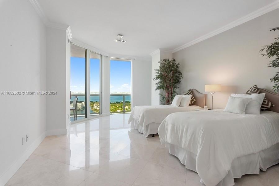 4775 Collins Avenue, Unit PH4206 Miami Beach, FL 33140 - Photo 8 of 10