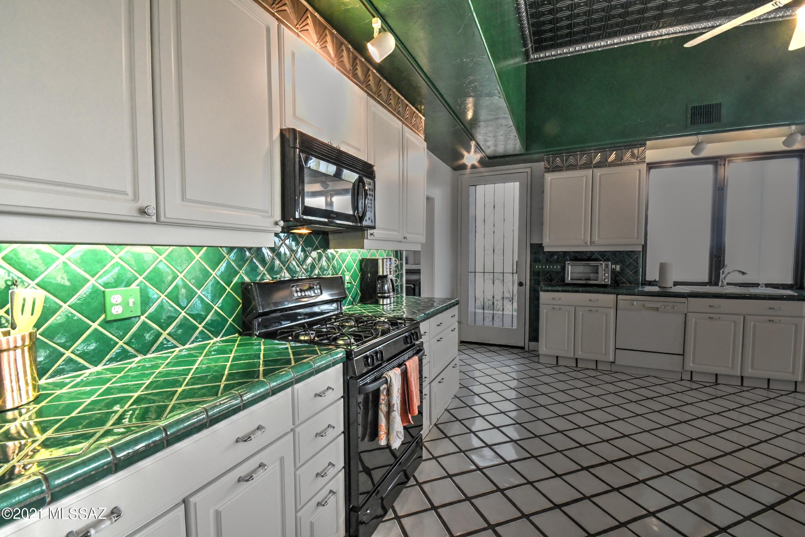 6502 West Ina Road Tucson, AZ 85743 - Photo 12 of 50 Gallery Image 12