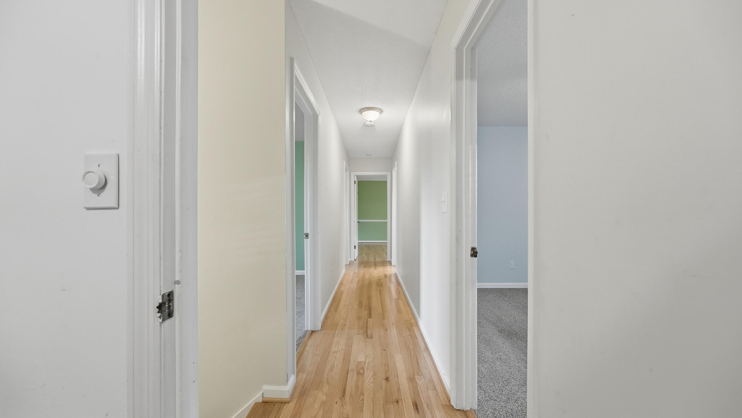 6321 Ridge Lake Road Hixson, TN 37343 - Photo 17 of 39 Upstairs Hallway