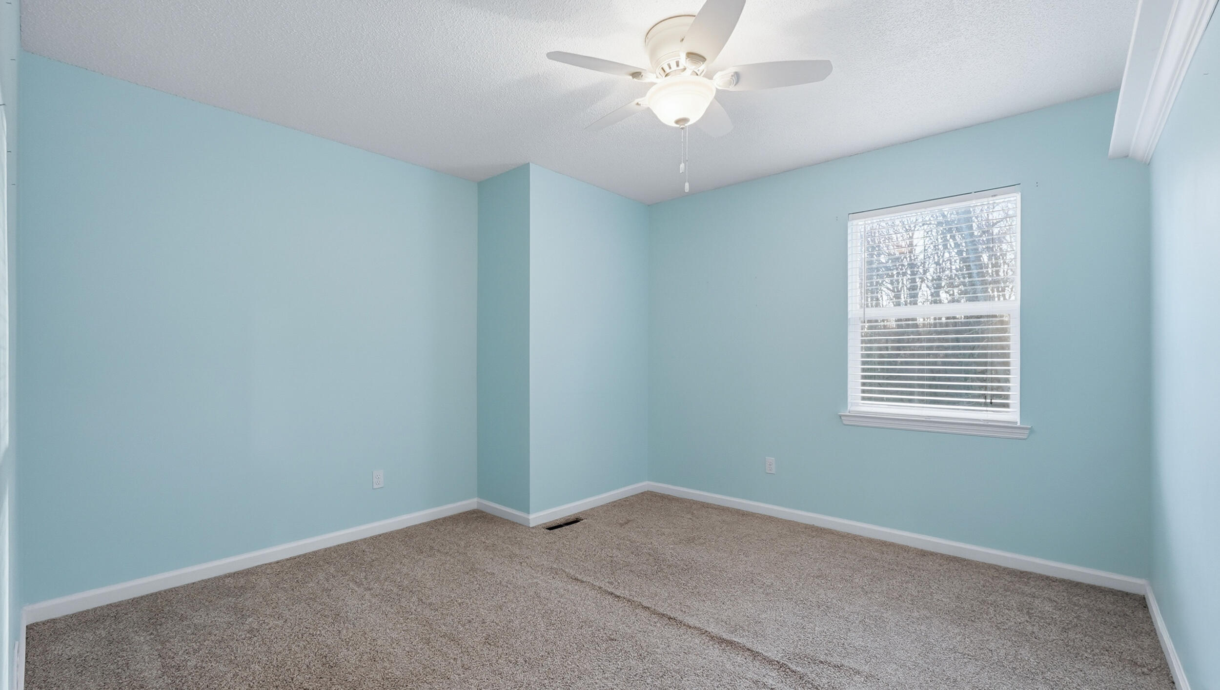 6321 Ridge Lake Road Hixson, TN 37343 - Photo 18 of 39 Bedroom 1