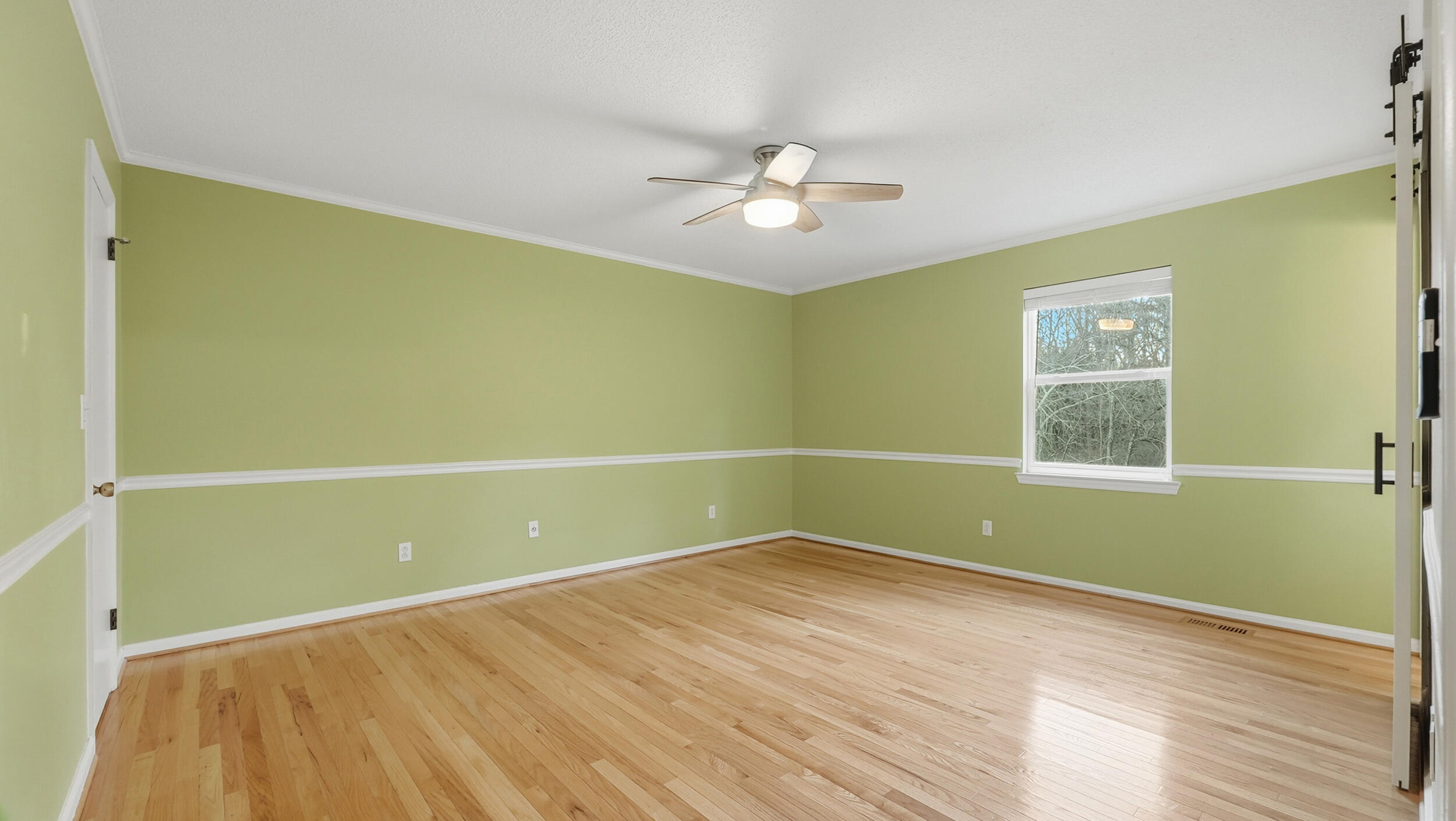 6321 Ridge Lake Road Hixson, TN 37343 - Photo 26 of 39 Primary Bedroom