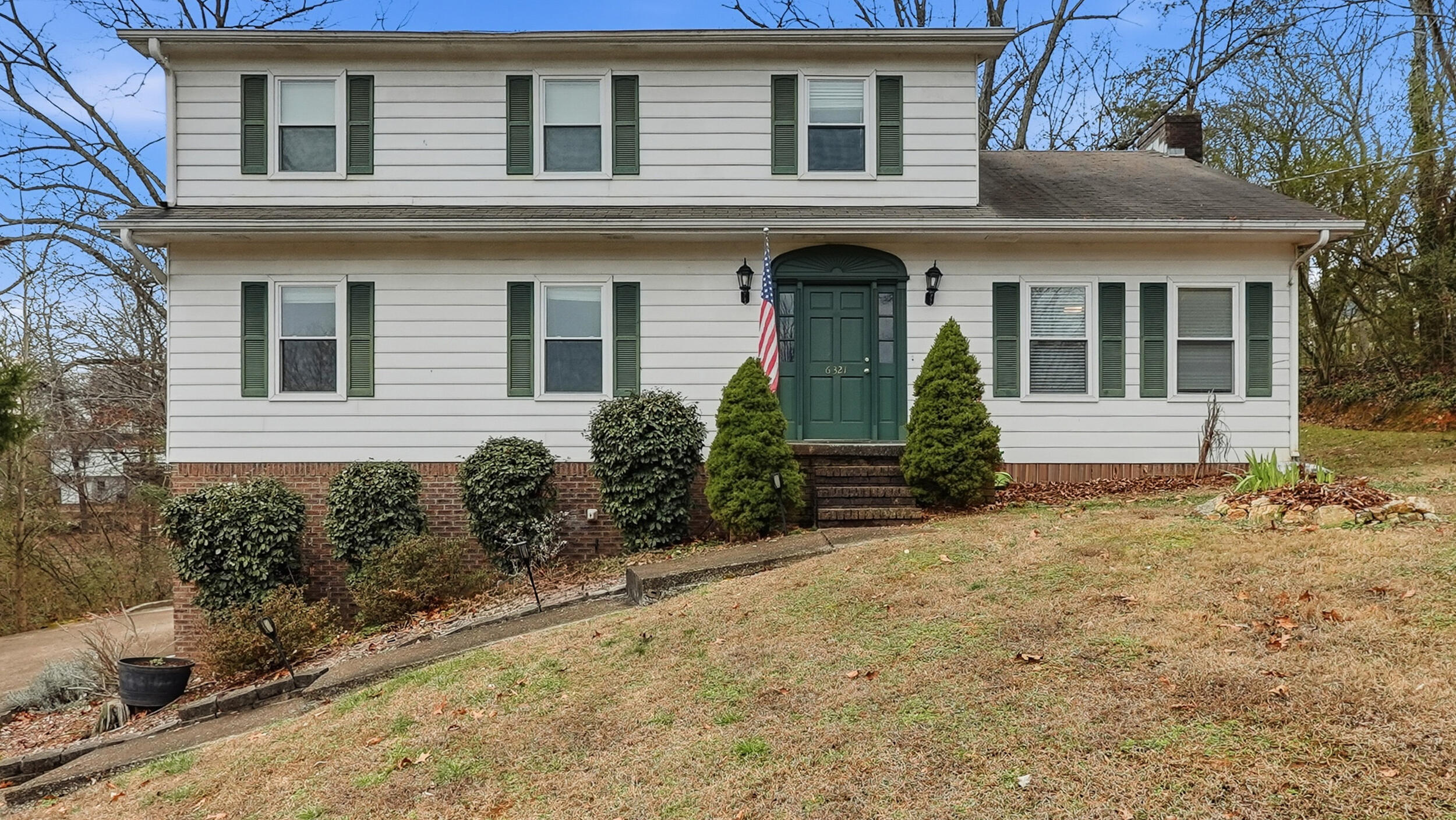 6321 Ridge Lake Road Hixson, TN 37343 - Photo 4 of 39 front of home