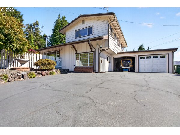 63697 Isthmus Heights Road Coos Bay, OR 97420 - Photo 3 of 45