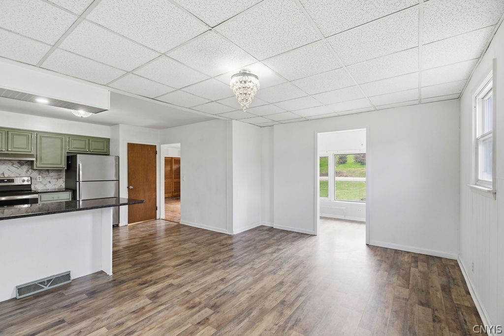 5960 Newport Road Camillus, NY 13031 - Photo 17 of 45 Dining area