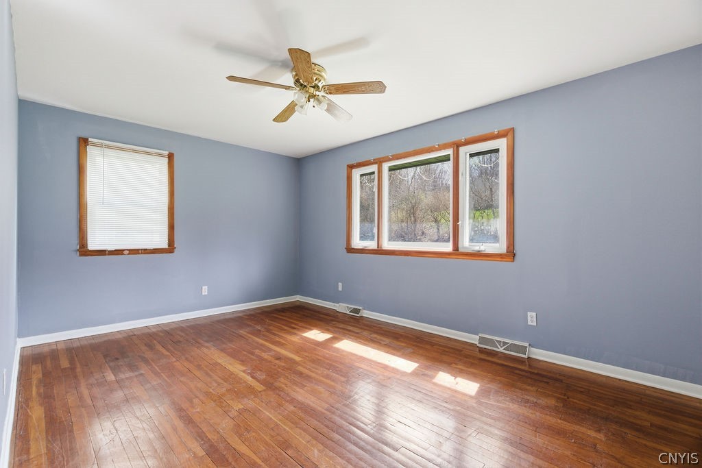 5960 Newport Road Camillus, NY 13031 - Photo 23 of 45 Bedroom