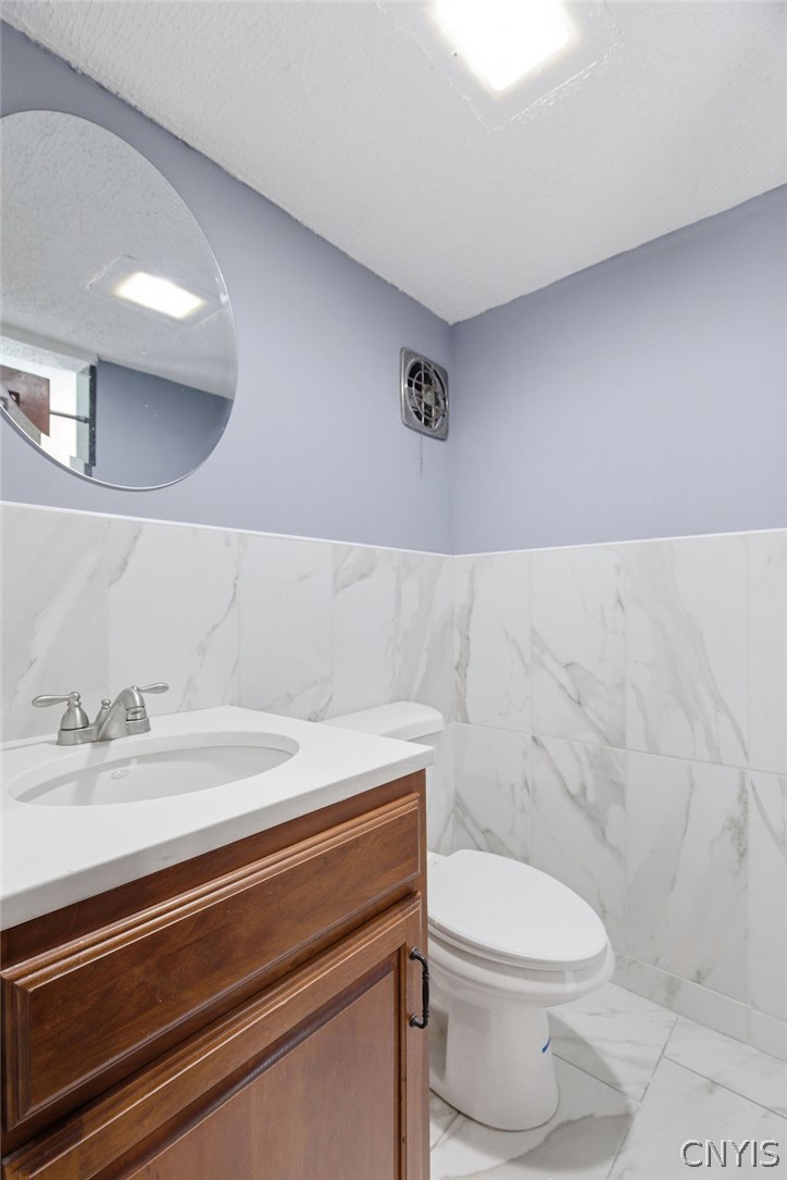 5960 Newport Road Camillus, NY 13031 - Photo 31 of 45 Lower level full bath