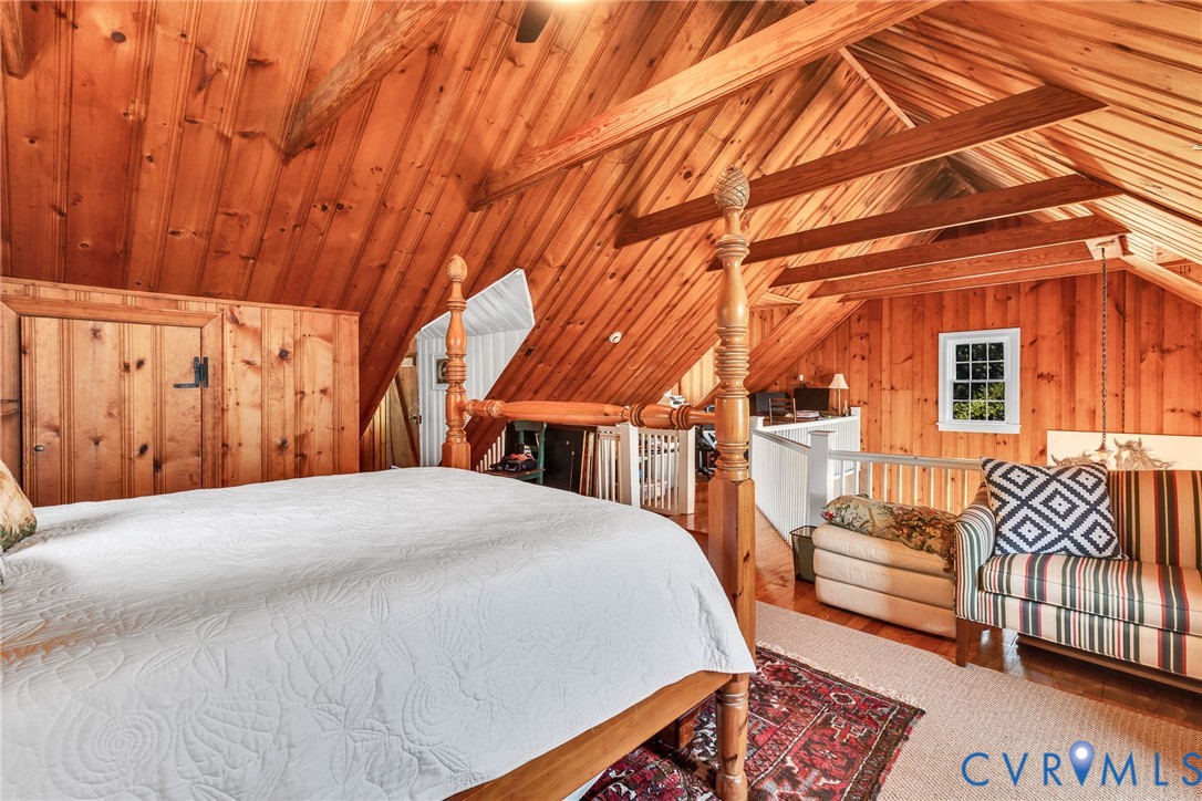 3022 Skipjack Road Kinsale, VA 22488 - Photo 30 of 57 Loft bedroom