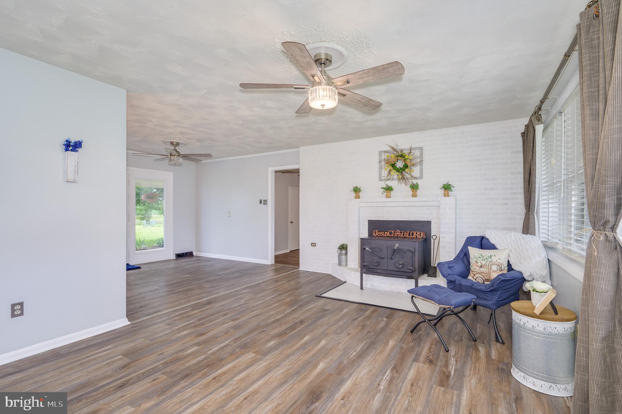 1267 Dominion Road Gerrardstown, WV 25420 - Photo 20 of 66 Open to breakfast area