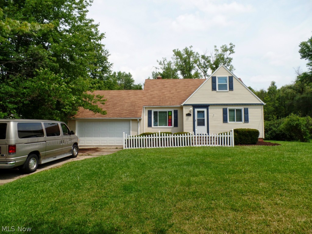 7553 Webster Road Cleveland, OH 44130 - Photo 1 of 16 Gallery Image 1