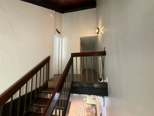$3,100 | 19428 Northeast 26th Avenue, Unit 103B, Miami, FL 33180