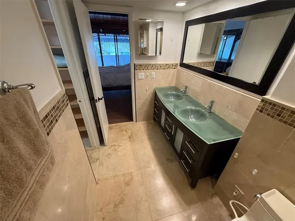 $3,100 | 19428 Northeast 26th Avenue, Unit 103B, Miami, FL 33180