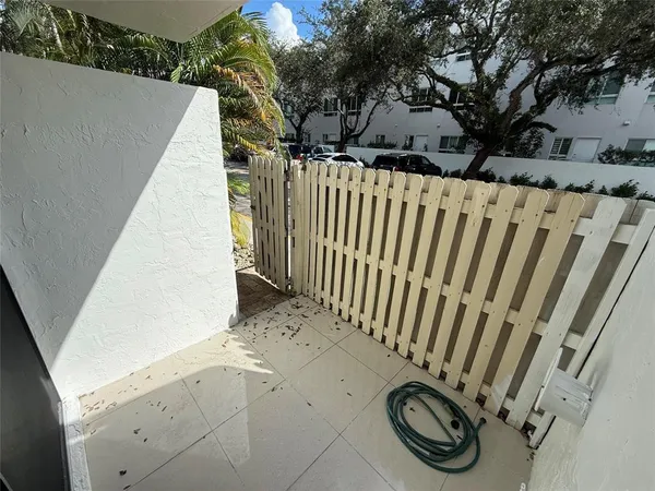 $3,100 | 19428 Northeast 26th Avenue, Unit 103B, Miami, FL 33180