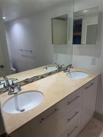 $3,100 | 19428 Northeast 26th Avenue, Unit 103B, Miami, FL 33180