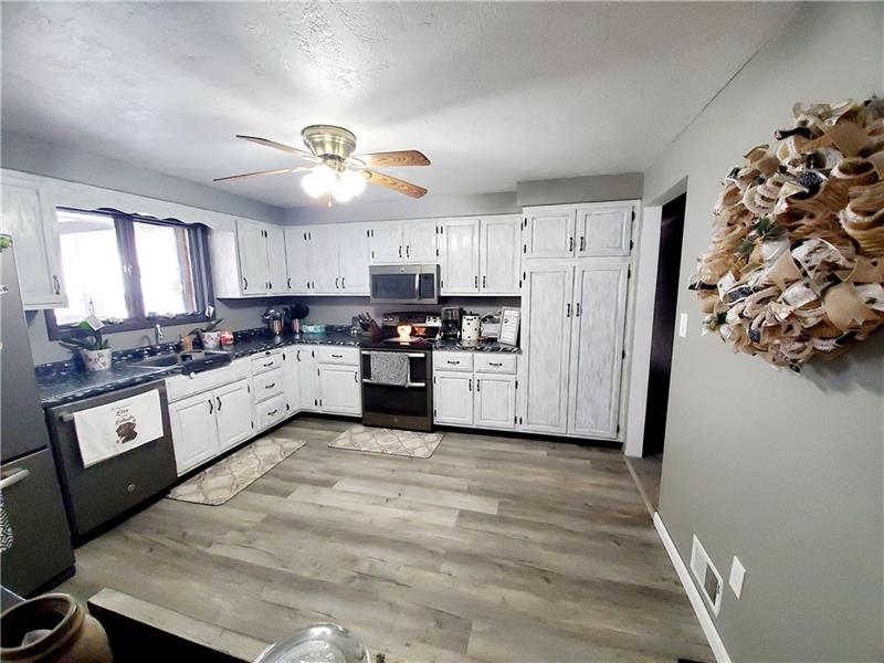 410 McElree Road Washington, PA 15301 - Photo 12 of 25