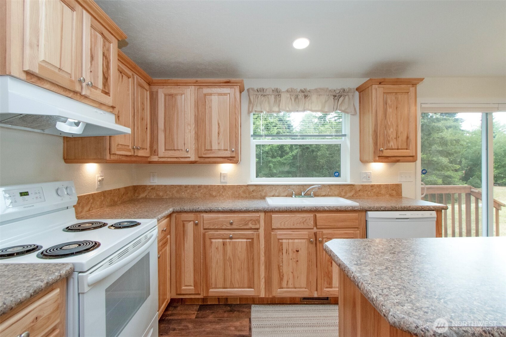 285 Bon Jon View Way Sequim, WA 98382 - Photo 9 of 40