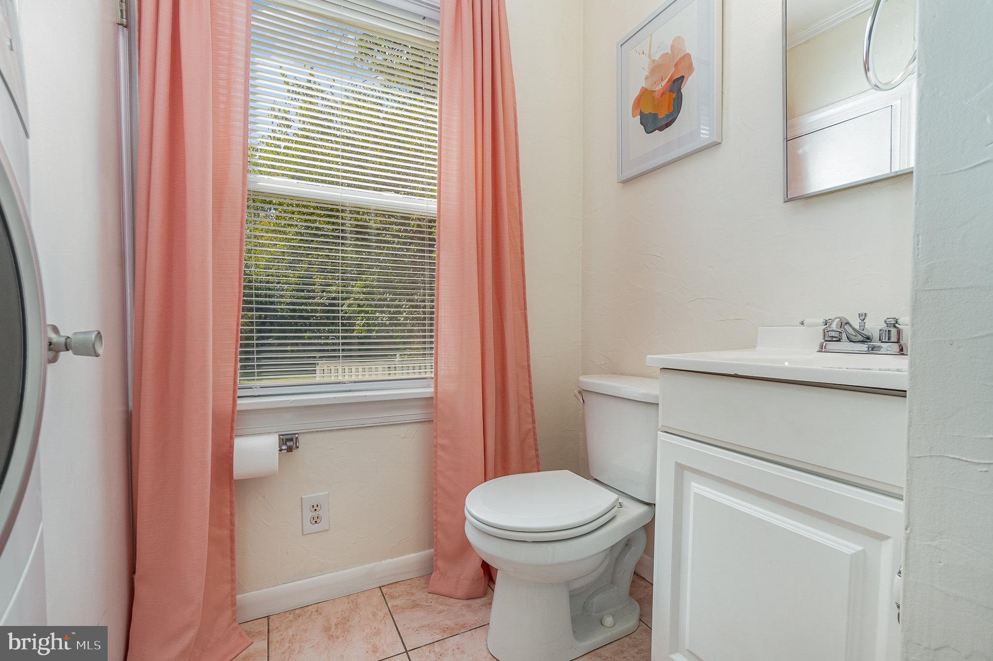 320 Haines Road York, PA 17402 - Photo 15 of 39 Bathroom