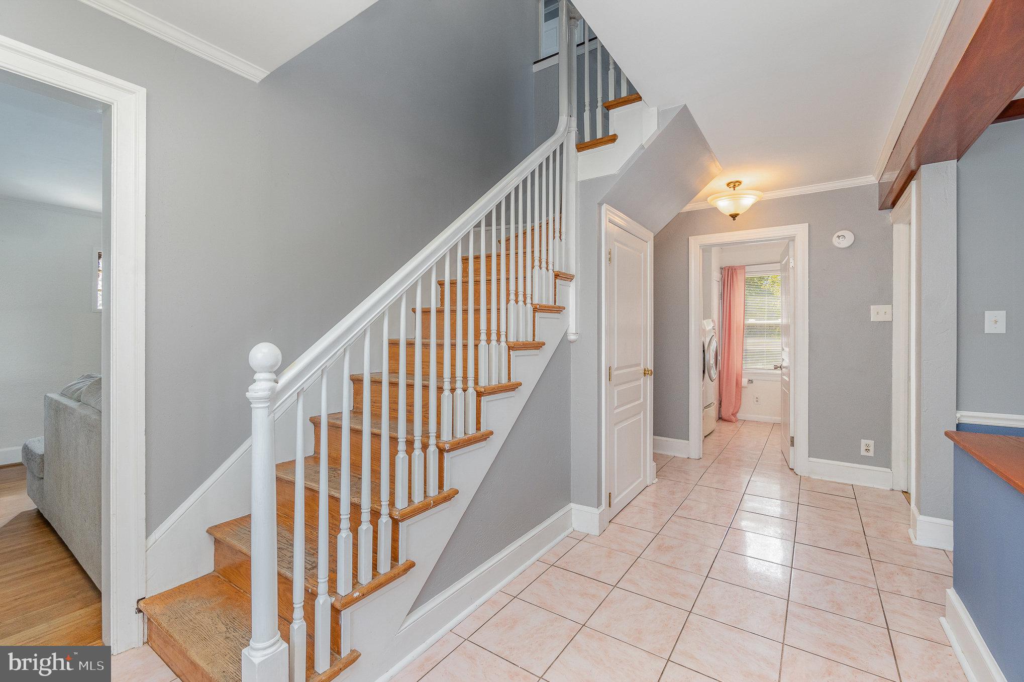 320 Haines Road York, PA 17402 - Photo 7 of 39 Foyer