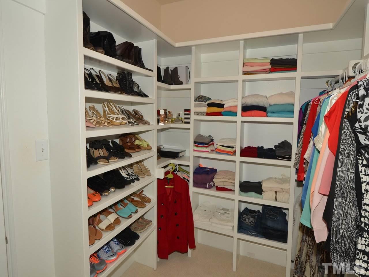 9404 Collingdale Way Raleigh, NC 27617 - Photo 14 of 23 Gallery Image 14