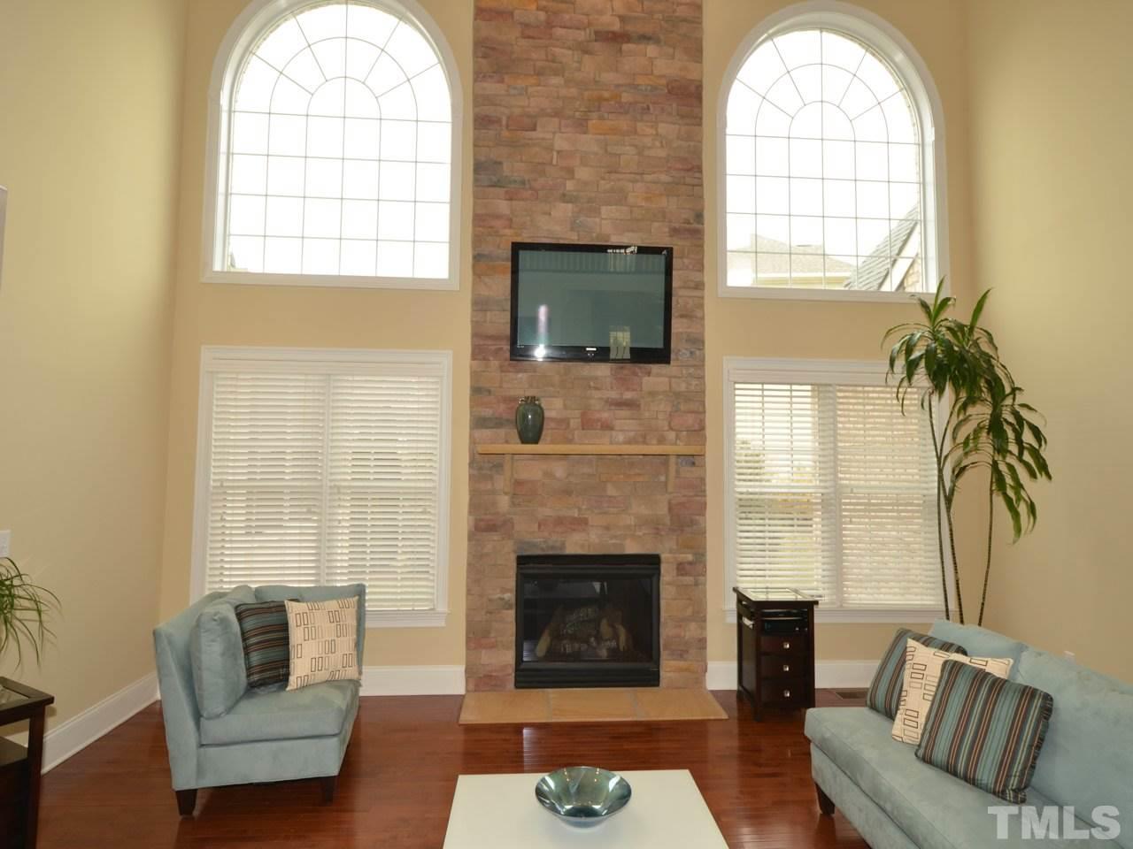 9404 Collingdale Way Raleigh, NC 27617 - Photo 3 of 23 Gallery Image 3