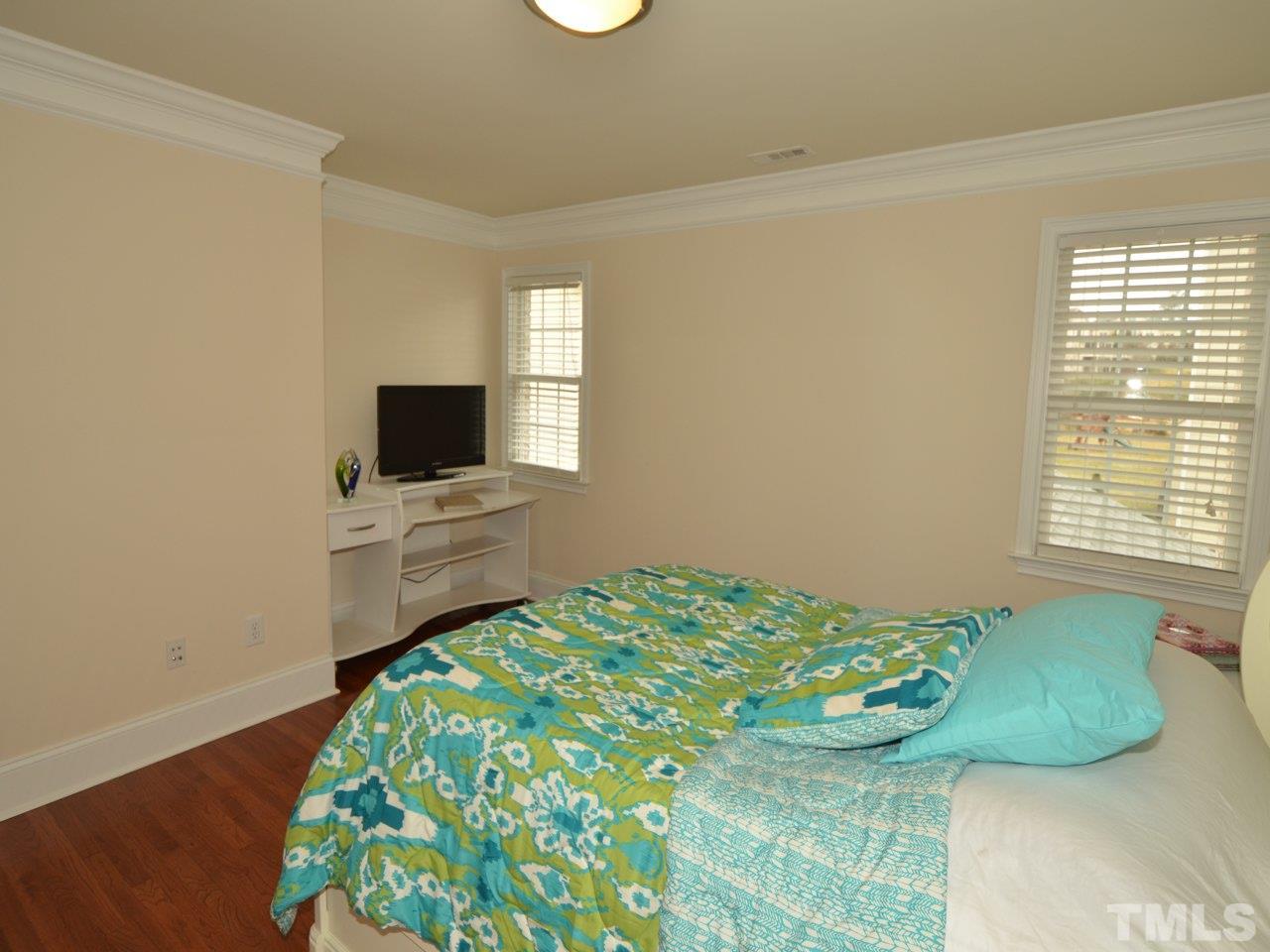 9404 Collingdale Way Raleigh, NC 27617 - Photo 22 of 23 Gallery Image 22