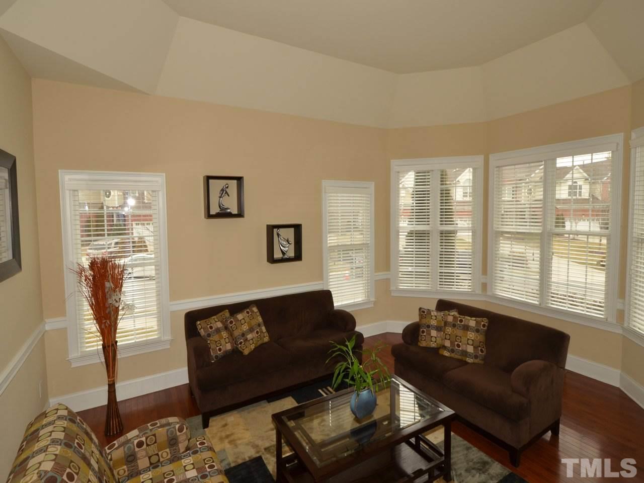 9404 Collingdale Way Raleigh, NC 27617 - Photo 9 of 23 Gallery Image 9