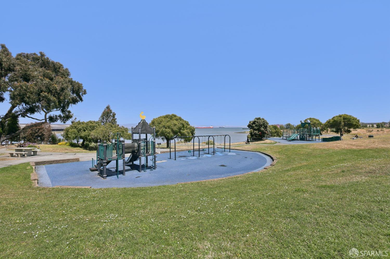 134 Albatross Court San Francisco, CA 94124 - Photo 27 of 40 a view of a backyard with table and chairs