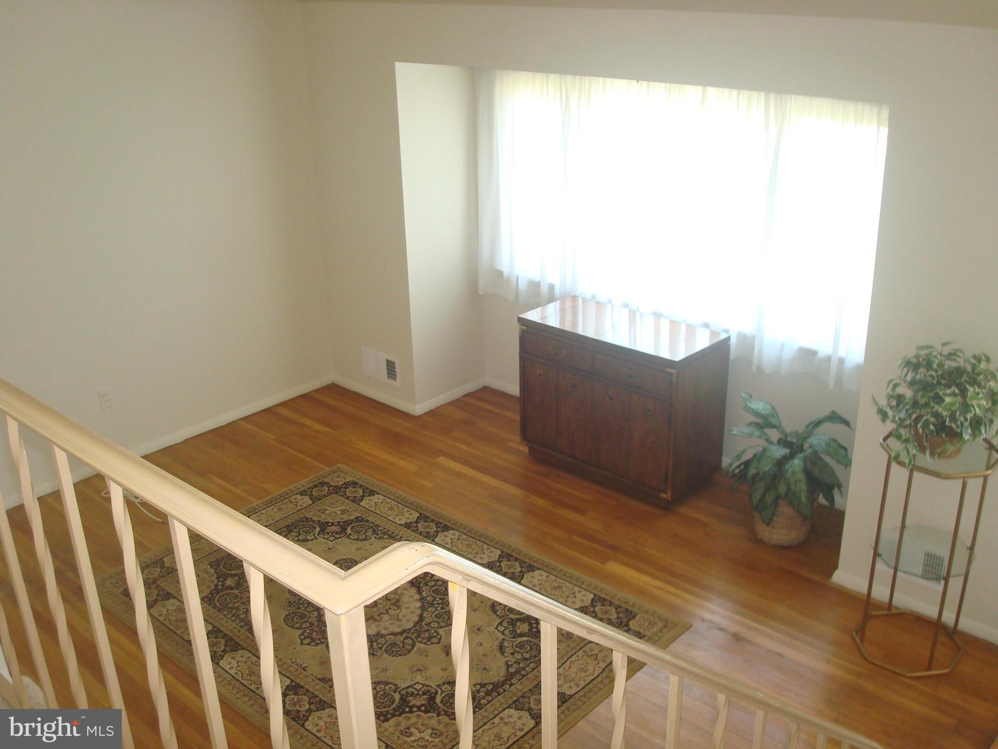 9650 Dundawan Road Baltimore, MD 21236 - Photo 2 of 19 Living Room