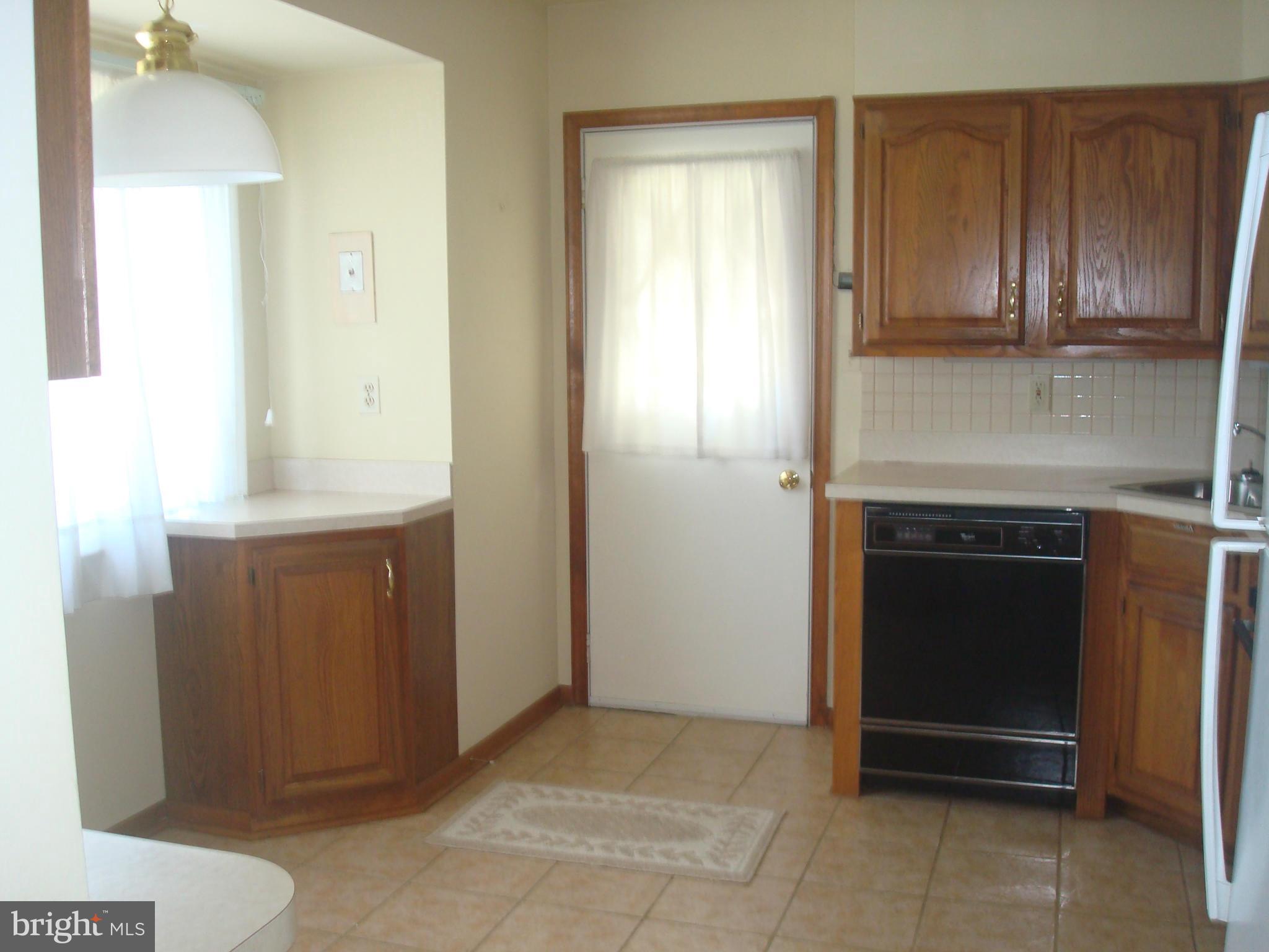 9650 Dundawan Road Baltimore, MD 21236 - Photo 5 of 19 Kitchen