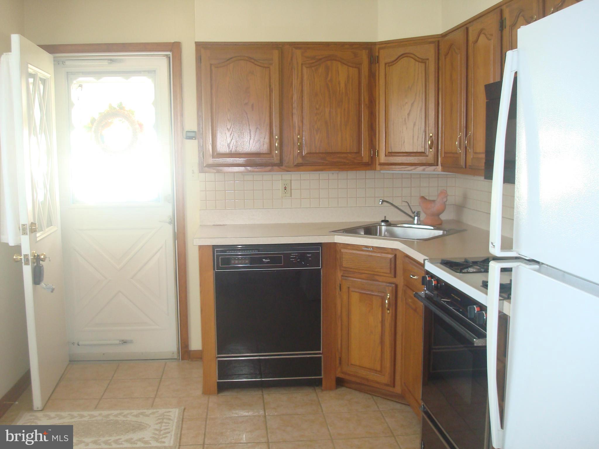 9650 Dundawan Road Baltimore, MD 21236 - Photo 6 of 19 Kitchen