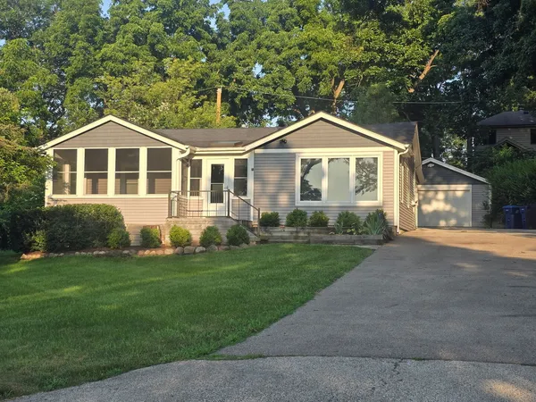 $2,300 | 36288 South Nathan Hale Drive, Lake Villa, IL 60046