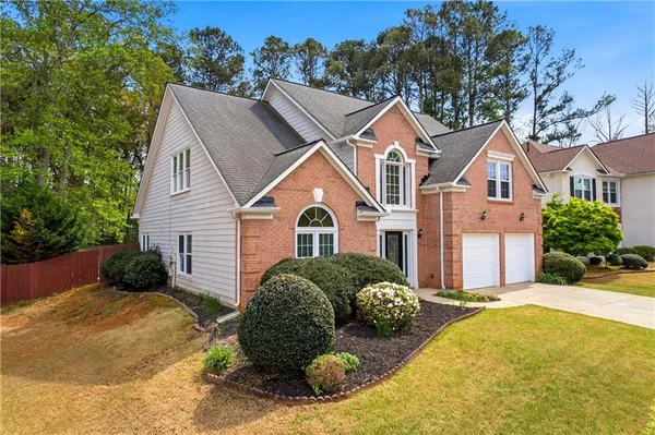 a view of a house with a outdoor space