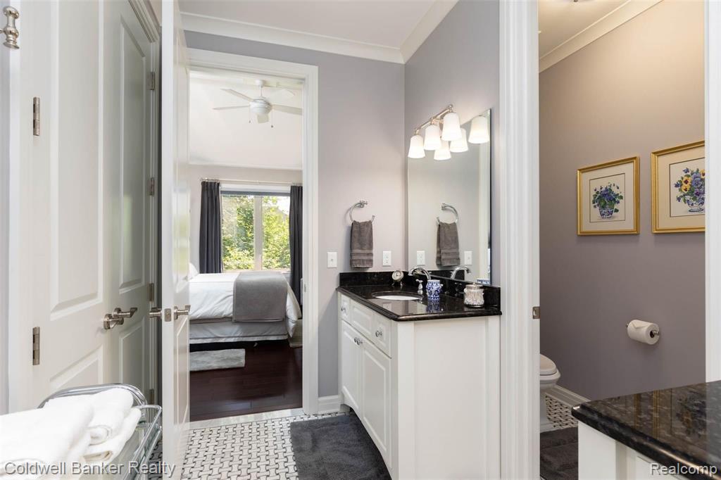 4217 Oak Arbor Crest Court Rochester, MI 48306 - Photo 23 of 39