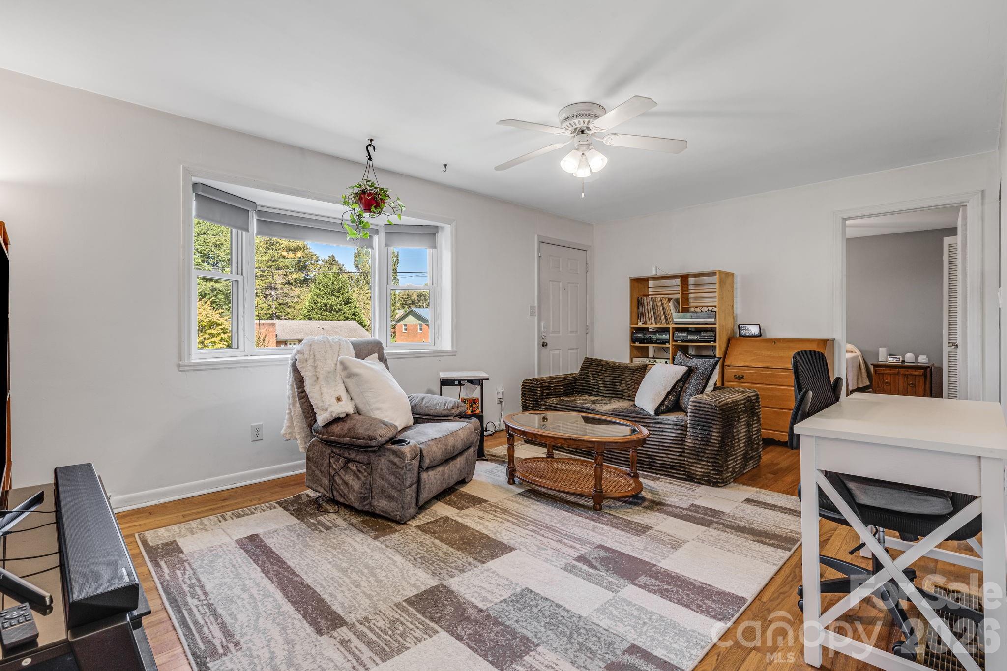 376 School Road East Asheville, NC 28803 - Photo 7 of 38 Gallery Image 7