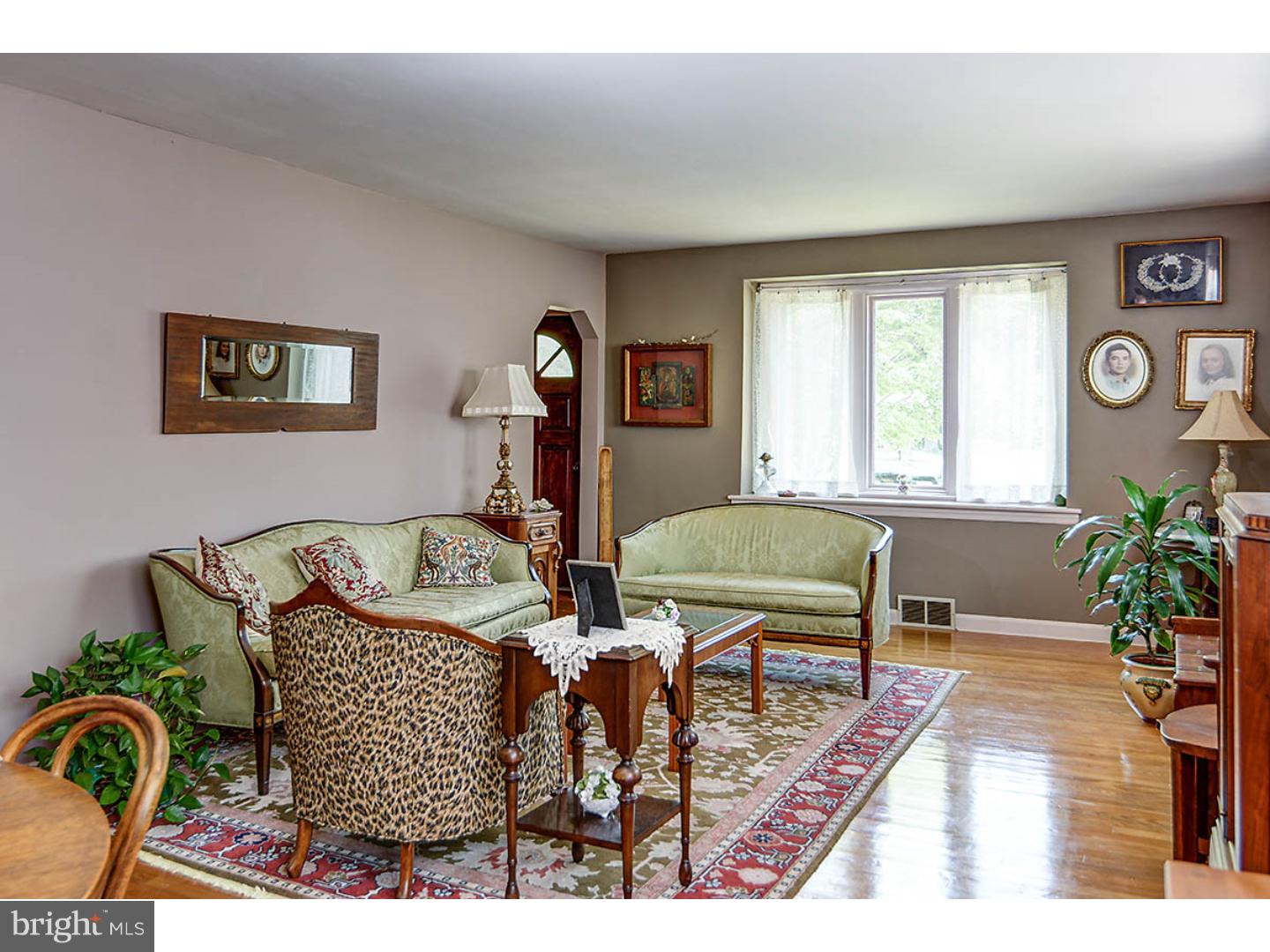 284 Rhoads Avenue Haddonfield, NJ 08033 - Photo 4 of 25 Gallery Image 4