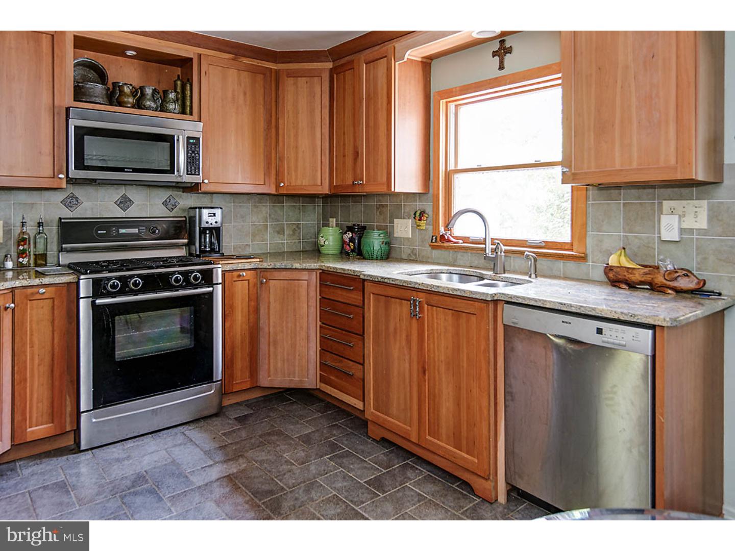 284 Rhoads Avenue Haddonfield, NJ 08033 - Photo 9 of 25 Gallery Image 9