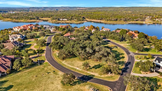 $450,000 | 25700 Cliff Circle, Spicewood, TX 78669