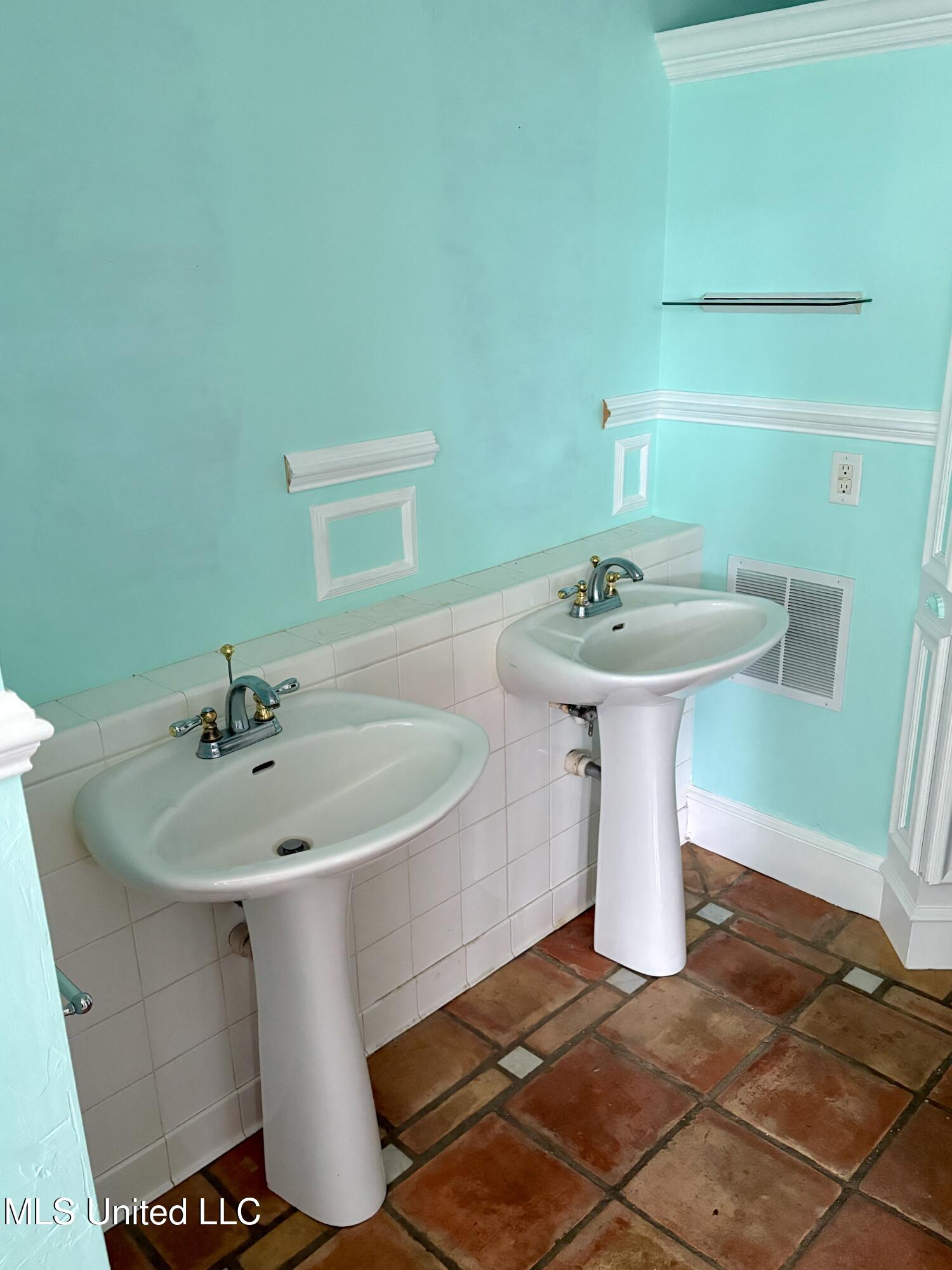 1111 31st Avenue Gulfport, MS 39501 - Photo 14 of 22 IMG_7739