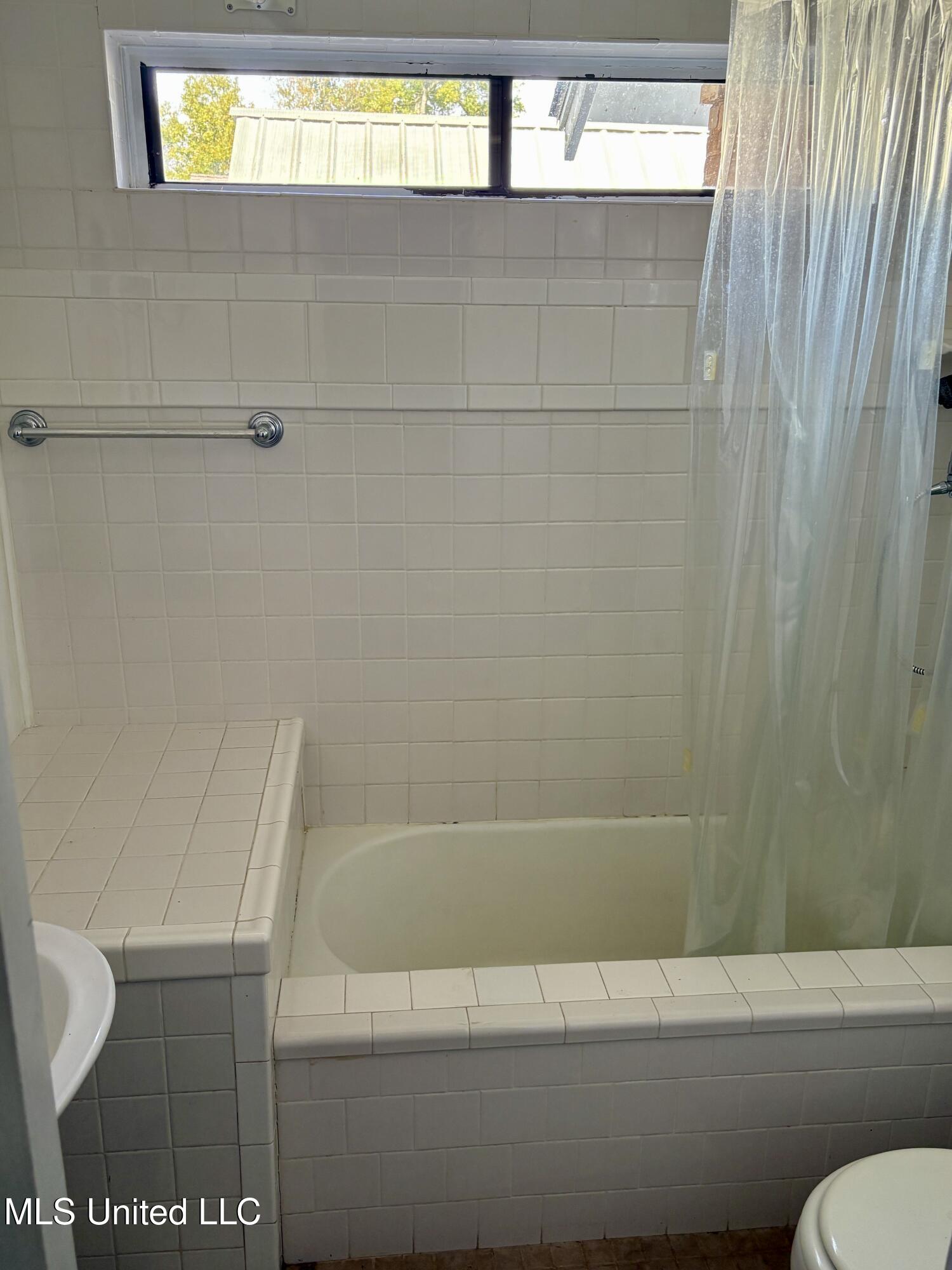 1111 31st Avenue Gulfport, MS 39501 - Photo 16 of 22 IMG_7741