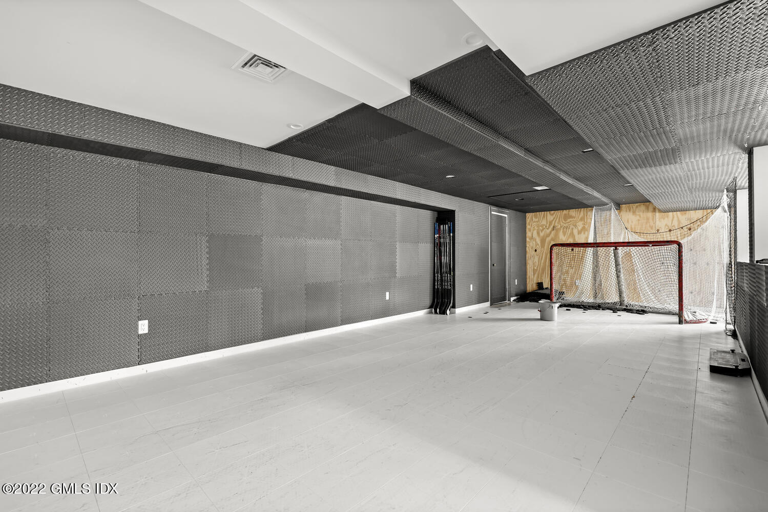 14 Copper Beech Road Greenwich, CT 06830 - Photo 38 of 48 a view of a garage