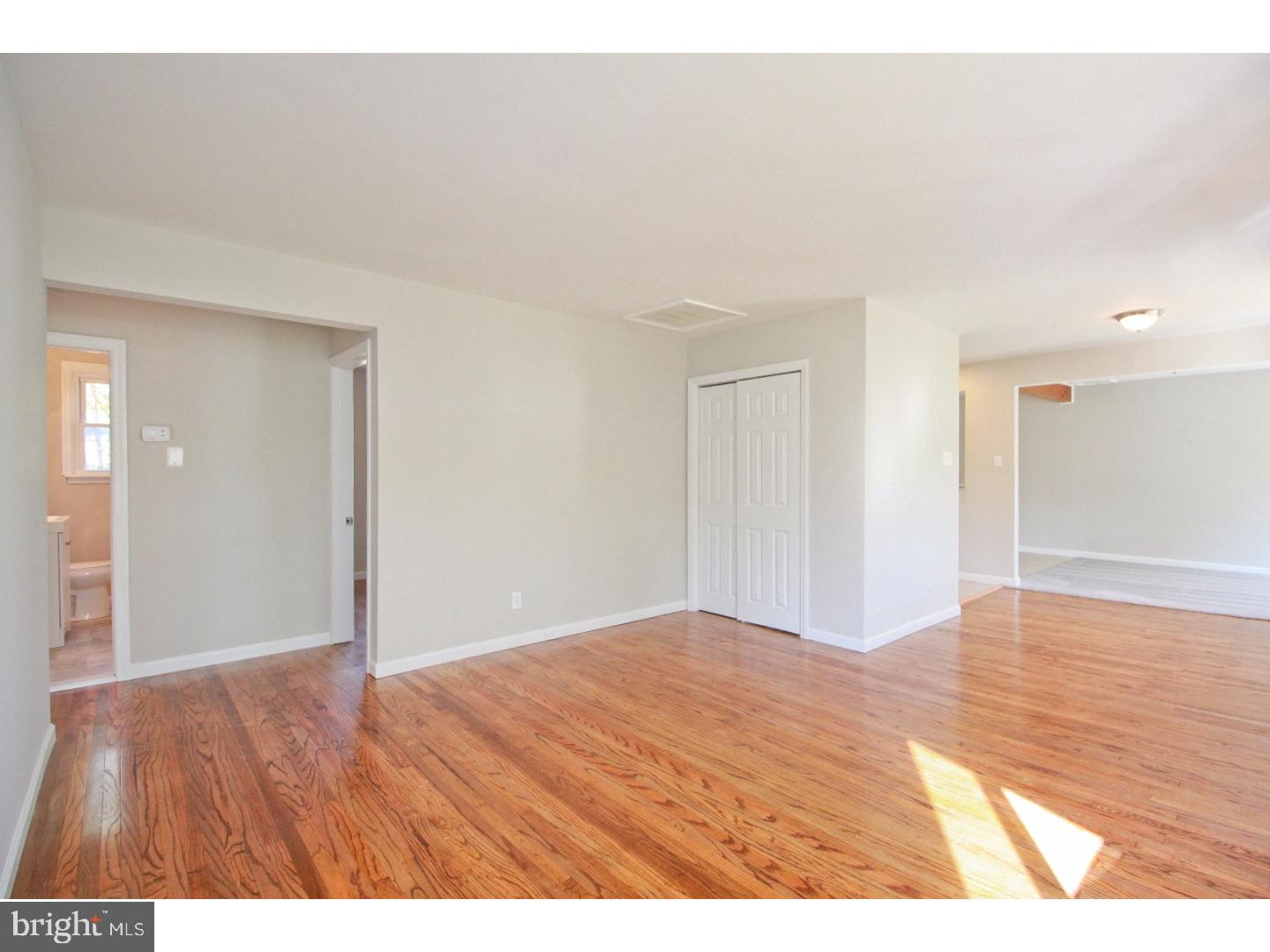 611 Tait Road Somerdale, NJ 08083 - Photo 3 of 20 Gallery Image 3