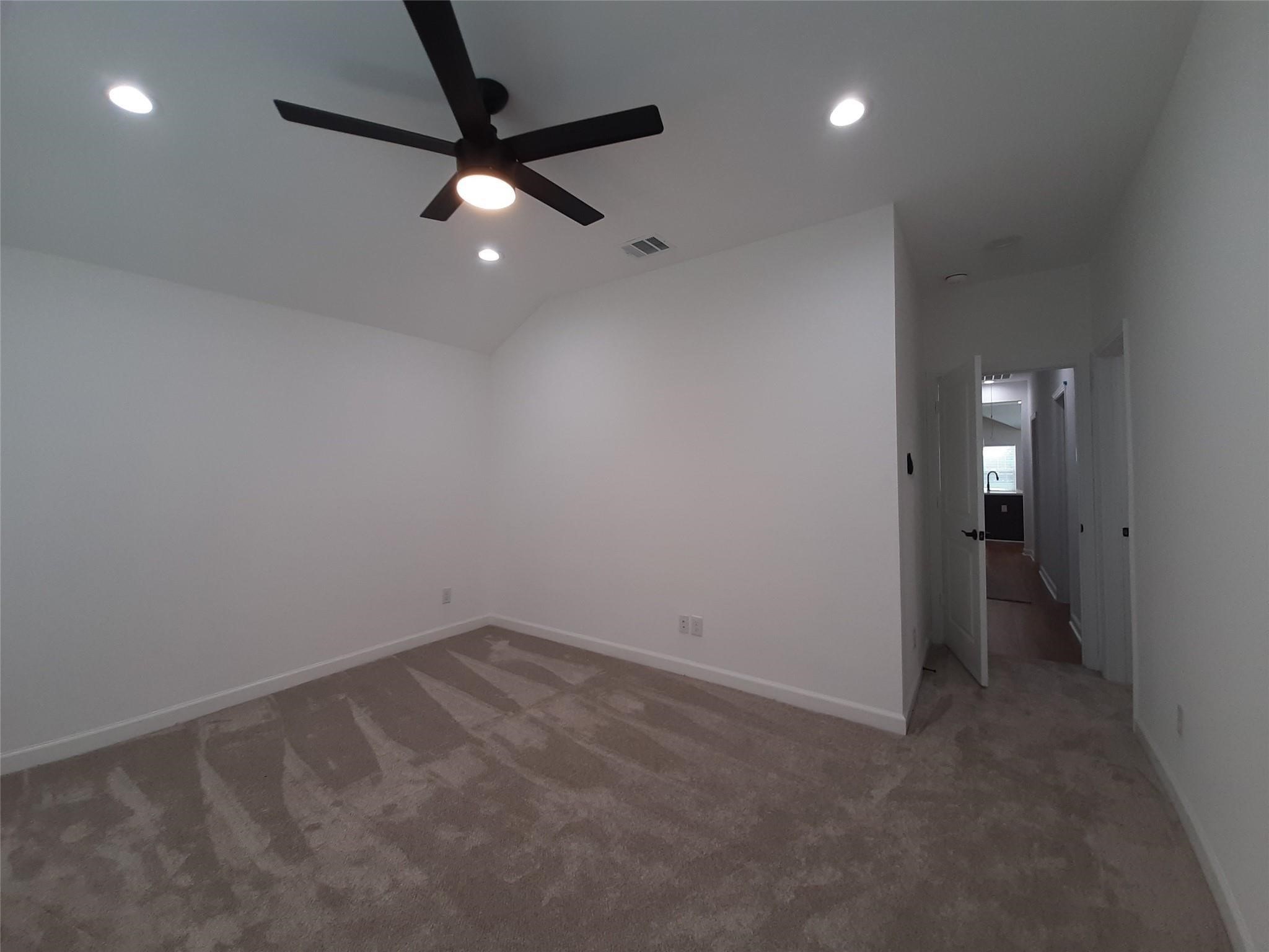4530 Mayflower Street Houston, TX 77051 - Photo 10 of 21 an empty room