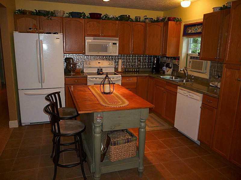 61 Hillcrest Dr Extension Chelsea, ME 04330 - Photo 7 of 26 Kitchen.