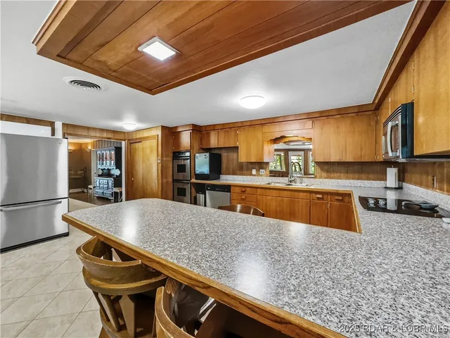 $299,900 | 76 Breezy Hill Lane, Camdenton, MO 65020