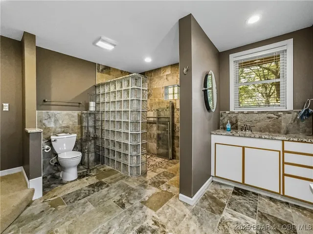 $299,900 | 76 Breezy Hill Lane, Camdenton, MO 65020