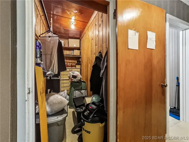 $299,900 | 76 Breezy Hill Lane, Camdenton, MO 65020