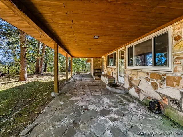 $299,900 | 76 Breezy Hill Lane, Camdenton, MO 65020